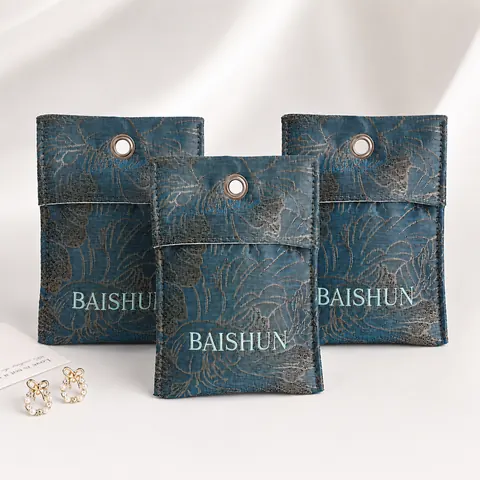 Jacquard-Look Snap Jewelry Pouch