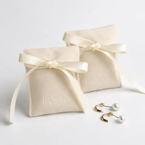 Light Satin-Look Bow Jewelry Pouch
