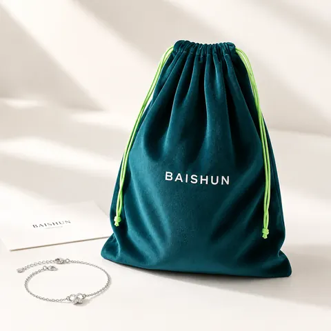 Dark Green Velvet-Look Contrast-Cord Storage Bag — product gallery view