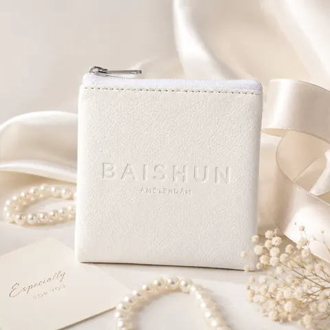 Light Quilted Zipper Pouch